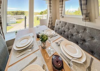 Sea View 2 Bed Hot Tub Holiday Lodge &ndash; Lyn Bay - Lynmouth Holiday Retreat, Lynton