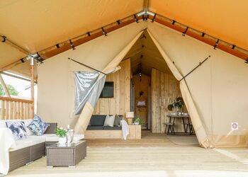 Sea View 2 Bed Hot Tub Safari TentKestrel - Lynmouth Holiday Retreat, Lynton