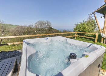 Sea View 2 Bed Hot Tub Safari TentFoxglove - Lynmouth Holiday Retreat, Lynton