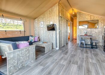 Sea View 2 Bed Hot Tub Safari TentFoxglove - Lynmouth Holiday Retreat, Lynton