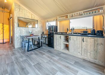 Sea View 2 Bed Hot Tub Safari TentFoxglove - Lynmouth Holiday Retreat, Lynton