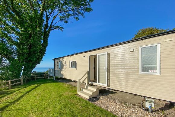 Sea View 2 Bed Hot Tub Holiday Caravan &ndash; Lynton - Lynmouth Holiday Retreat, Lynton