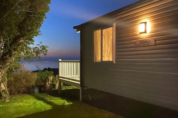 Sea View 2 Bed Hot Tub Holiday Caravan &ndash; Lynton - Lynmouth Holiday Retreat, Lynton