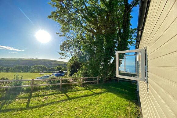 Sea View 2 Bed Hot Tub Holiday Caravan &ndash; Lynton - Lynmouth Holiday Retreat, Lynton