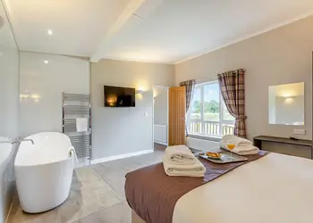 Willow Lodge - Lode Hall Lodges, Three Holes, Nr Downham Market