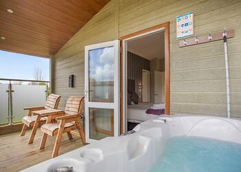 Angelica - Lode Hall Lodges, Three Holes, Nr Downham Market