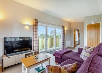 Willow Lodge - Lode Hall Lodges, Three Holes, Nr Downham Market