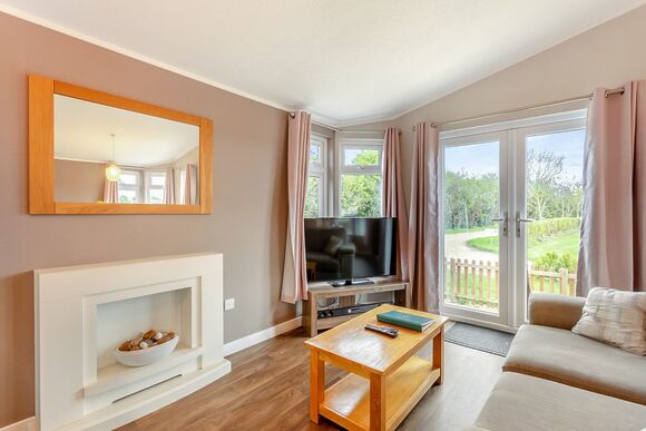 Chamomile - Lode Hall Lodges, Three Holes, Nr Downham Market