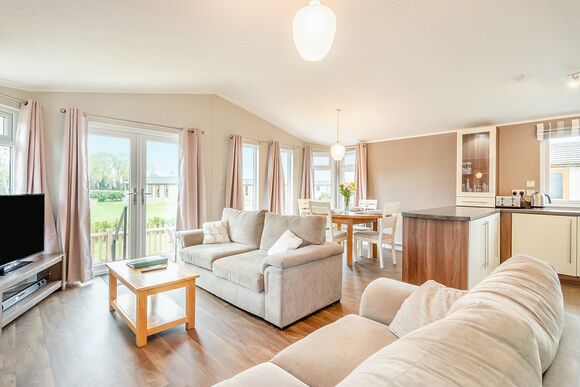 Chamomile - Lode Hall Lodges, Three Holes, Nr Downham Market