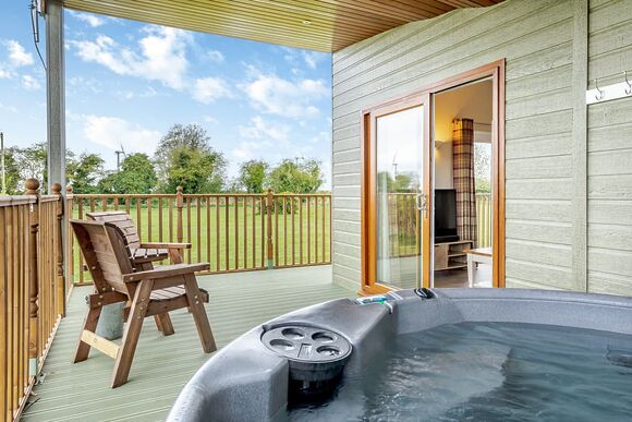 Willow Lodge - Lode Hall Lodges, Three Holes, Nr Downham Market