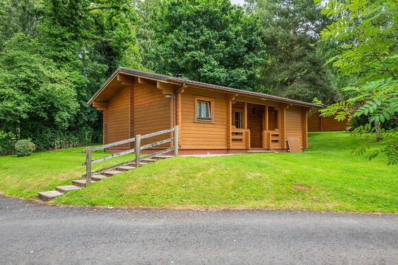 Kites Nest Lodge - Woodside Lodges Country Park, Ledbury