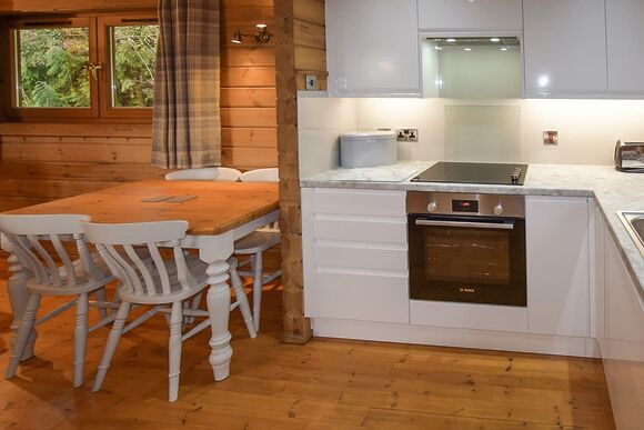Kites Nest Lodge - Woodside Lodges Country Park, Ledbury