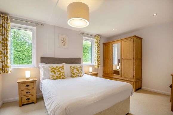 Kingfisher Lodge - Woodside Lodges Country Park, Ledbury