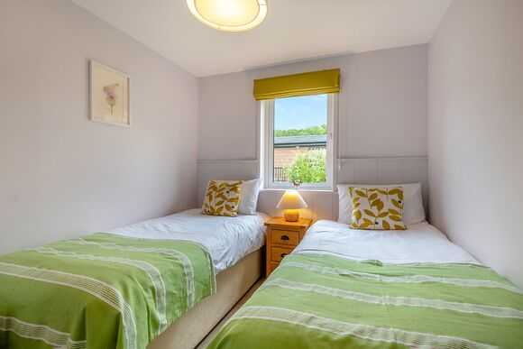 Kingfisher Lodge - Woodside Lodges Country Park, Ledbury