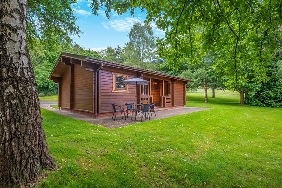Robins Rest Lodge - Woodside Lodges Country Park, Ledbury