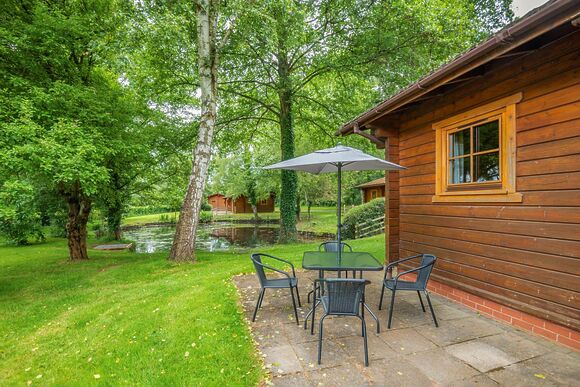 Robins Rest Lodge - Woodside Lodges Country Park, Ledbury