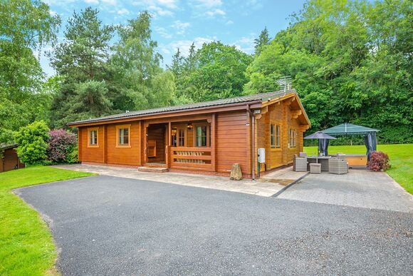 Tangle Wood Lodge VIP - Woodside Lodges Country Park, Ledbury