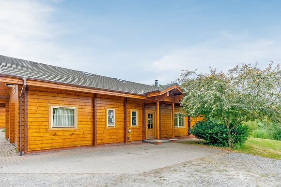 Springpools Lodge - Woodside Lodges Country Park, Ledbury