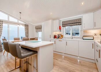 Classic 2 Bed Lodge Hot Tub (Pet) - Loch Lomond Holiday Park, Inveruglas, Argyll