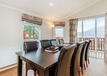 Classic 4 Bed Hot Tub Lodge Pet - Loch Lomond Holiday Park, Inveruglas, Argyll