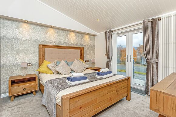  Classic 1 Bed Lodge Hot Tub (Pet) - Loch Lomond Holiday Park, Inveruglas, Argyll