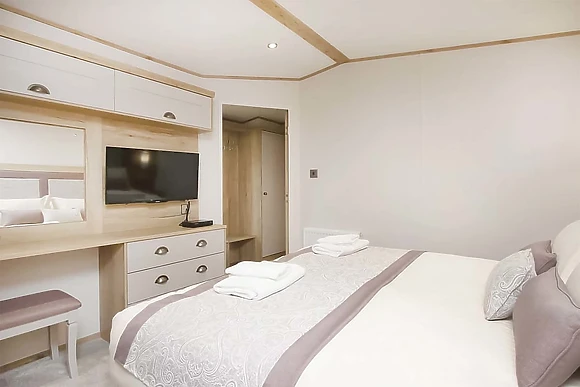 Platinum 2 Bed Caravan (Pet) - Loch Lomond Holiday Park, Inveruglas, Argyll