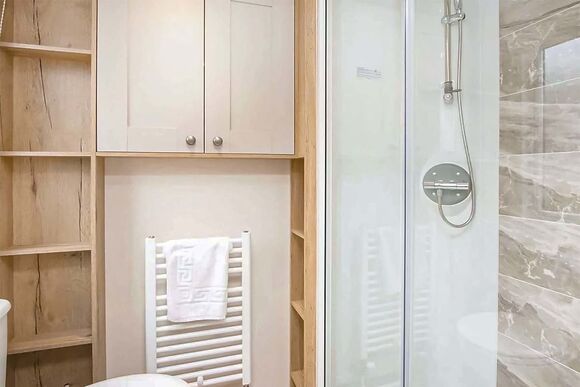 Platinum 2 Bed Caravan (Pet) - Loch Lomond Holiday Park, Inveruglas, Argyll