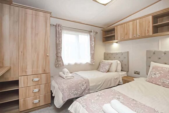 Platinum 3 Bed Caravan (Pet) - Loch Lomond Holiday Park, Inveruglas, Argyll