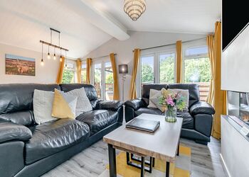 Bakewell Deluxe Lodge Pet - Longnor Wood Holiday Park, Longnor, Nr. Buxton