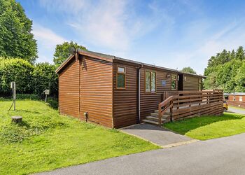 Bakewell Deluxe Lodge Pet - Longnor Wood Holiday Park, Longnor, Nr. Buxton