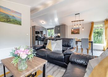 Bakewell Deluxe Lodge Pet - Longnor Wood Holiday Park, Longnor, Nr. Buxton