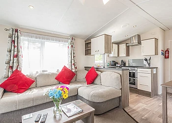 Manifold Pet Friendly Caravan with hot tub  