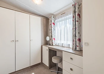 Manifold Pet Friendly Caravan with hot tub  