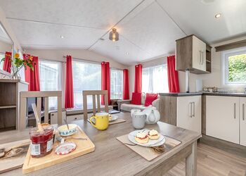 Manifold Caravan Pet - Longnor Wood Holiday Park, Longnor, Nr. Buxton