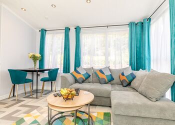 Buxton Pet Friendly Lodge with Hot Tub - Longnor Wood Holiday Park, Longnor, Nr. Buxton