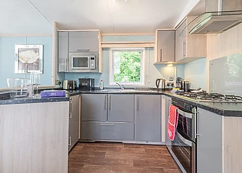 Peak Lodges with Hot Tub 