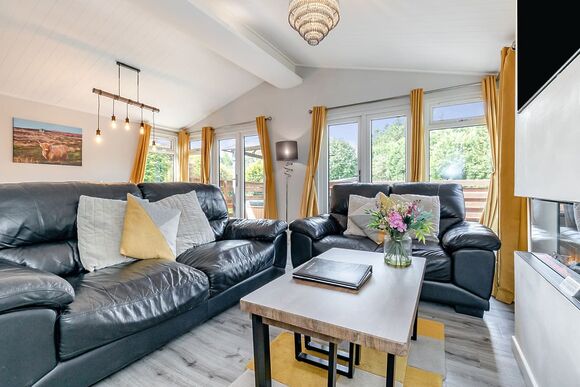 Bakewell Deluxe Lodge Pet - Longnor Wood Holiday Park, Longnor, Nr. Buxton