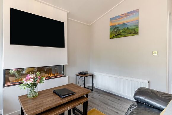 Bakewell Deluxe Lodge Pet - Longnor Wood Holiday Park, Longnor, Nr. Buxton