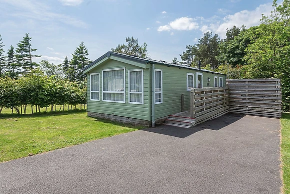 Manifold Pet Friendly Caravan with hot tub  