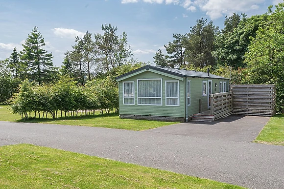 Manifold Pet Friendly Caravan with hot tub  