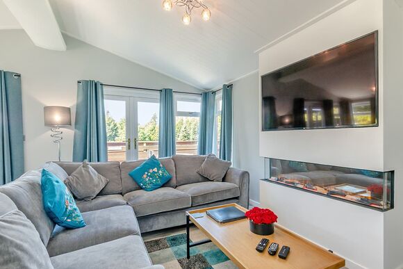 Chatsworth Superior Pet Friendly - Longnor Wood Holiday Park, Longnor, Nr. Buxton