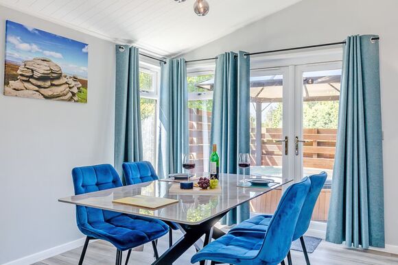 Chatsworth Superior Pet Friendly - Longnor Wood Holiday Park, Longnor, Nr. Buxton