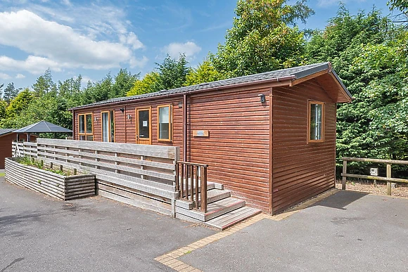 Buxton Lodges with Hot Tub 