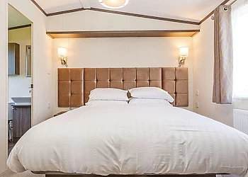 Silver Sands Deluxe