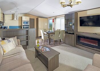 Silver Sands Deluxe - Looe Coastal Retreat, Looe