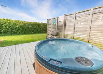 Coral Cove Deluxe - Looe Coastal Retreat, Looe