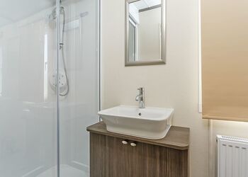 Lime Shore Deluxe - Looe Coastal Retreat, Looe