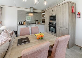 Ruby Wave Deluxe - Looe Coastal Retreat, Looe