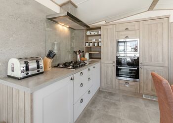 Ruby Wave Deluxe - Looe Coastal Retreat, Looe