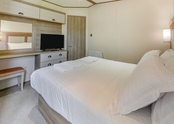 Ruby Wave Deluxe - Looe Coastal Retreat, Looe